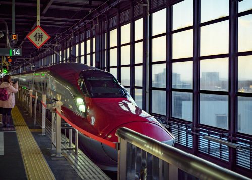 Take the Komachi train to Semboku in Akita Prefecture.