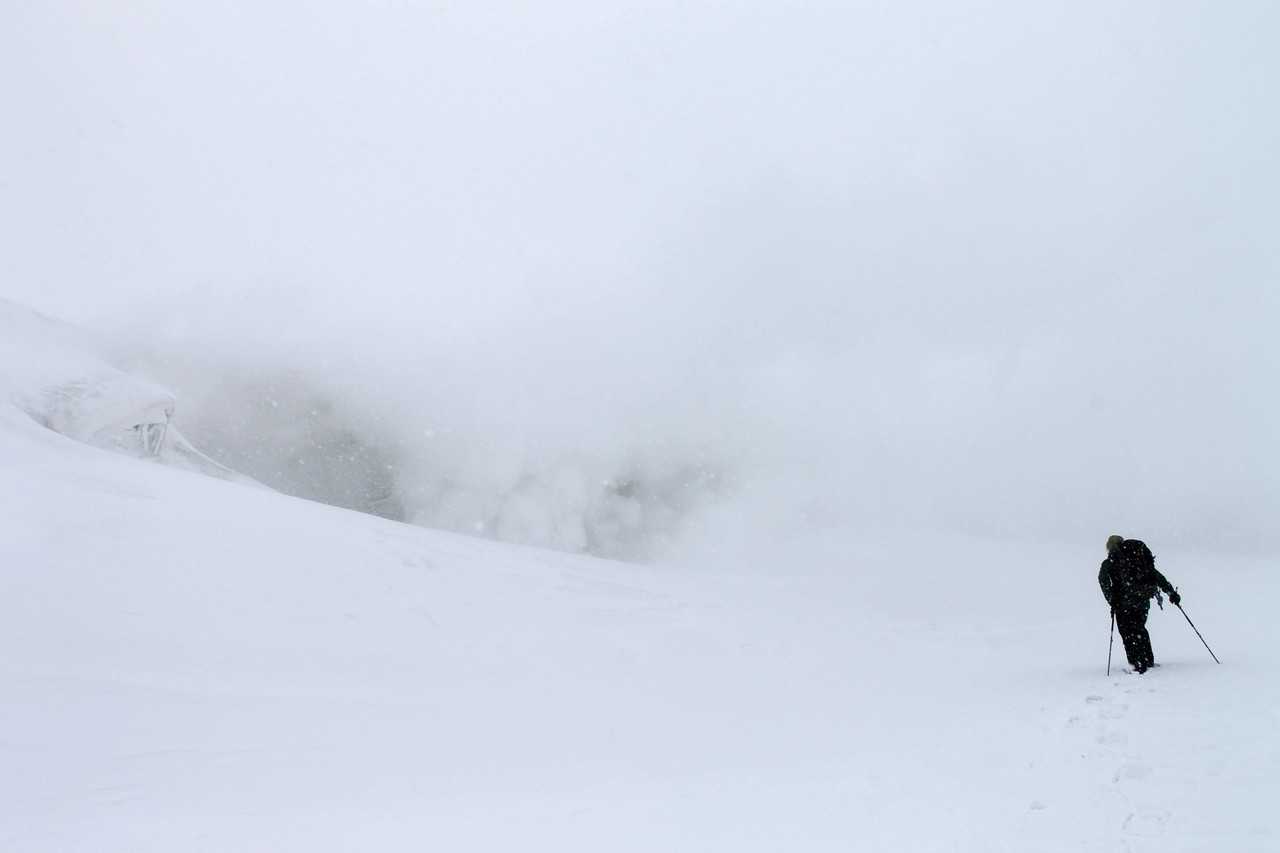 Ashidake Asahikawa Mt. Daisetsuzan Hokkaido Powder Snowshoe Backcountry Skiing Experience