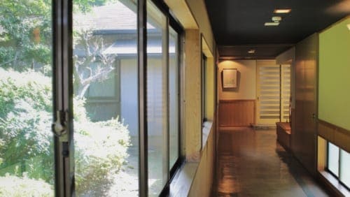 Satsuki Bessou hallway