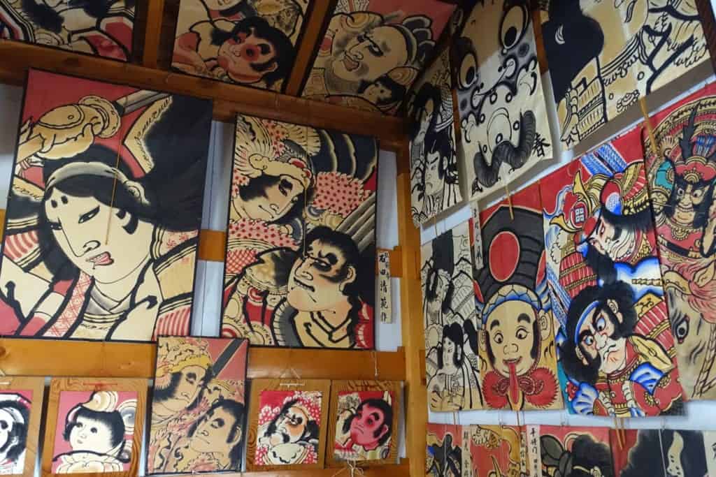 The Shunpu-Kan workshop whose walls and ceilings are covered with traditional kites