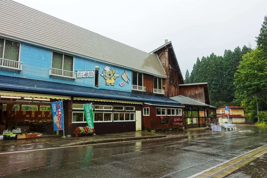Souvenir shops at the departure for the gorges of oyasukyo.