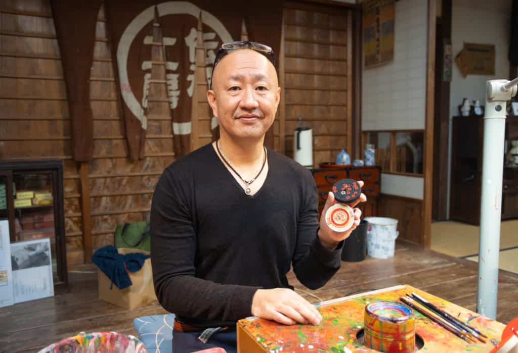 Syuraku Chikushi a master craftsman and artist in Hakata.
