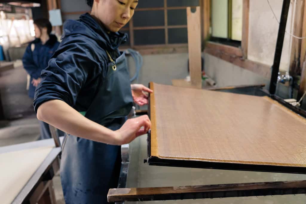 Making Kurotani washi paper in Kyoto Prefecture