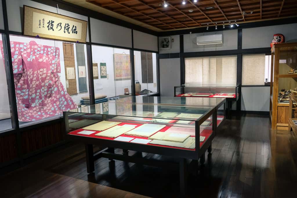 Kurotani Washi Kaikan Stationary Store Museum