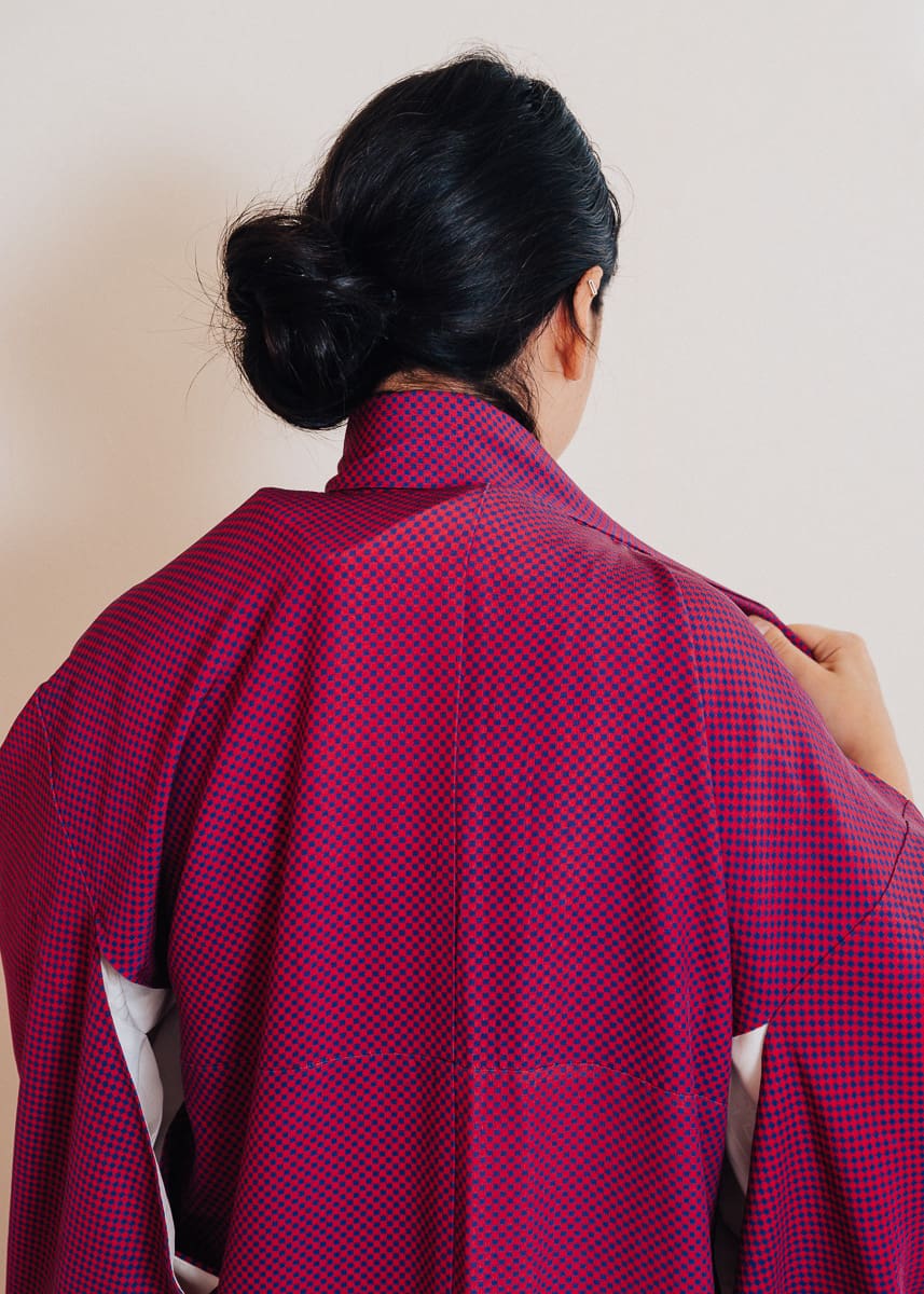 How to Wear a Kimono: With Step-by-Step Pictures and Video