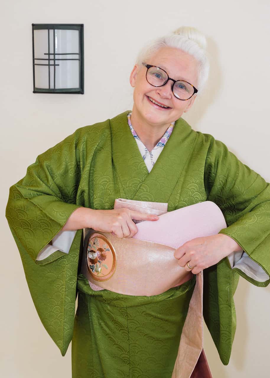 How To Tie a Nagoya Obi With Pictures and Video