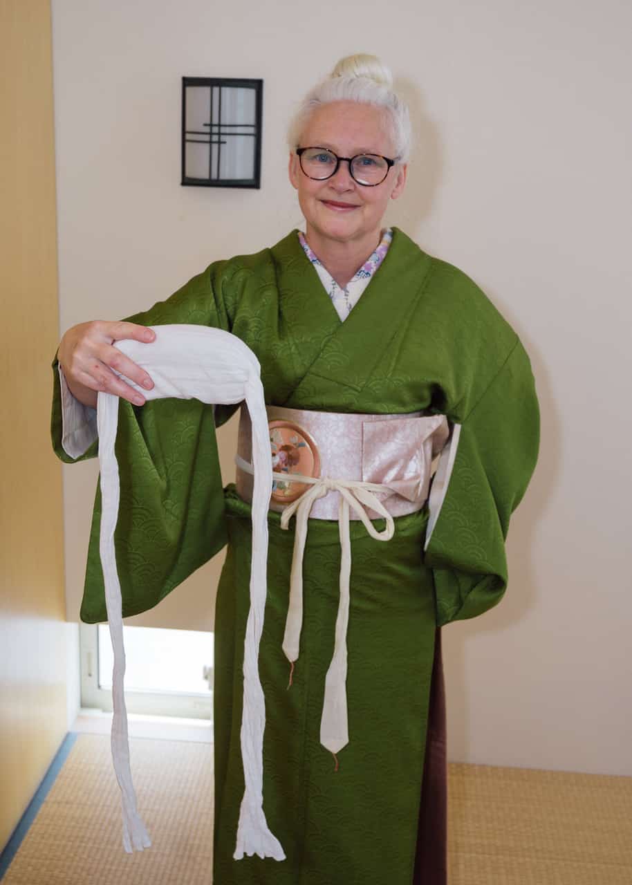 How To Tie a Nagoya Obi With Pictures and Video