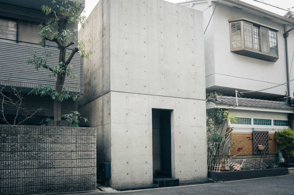 Sumiyoshi no Nagaya, the first home designed by Tadao Ando, Japanese architect from Osaka, Kinki, Japan