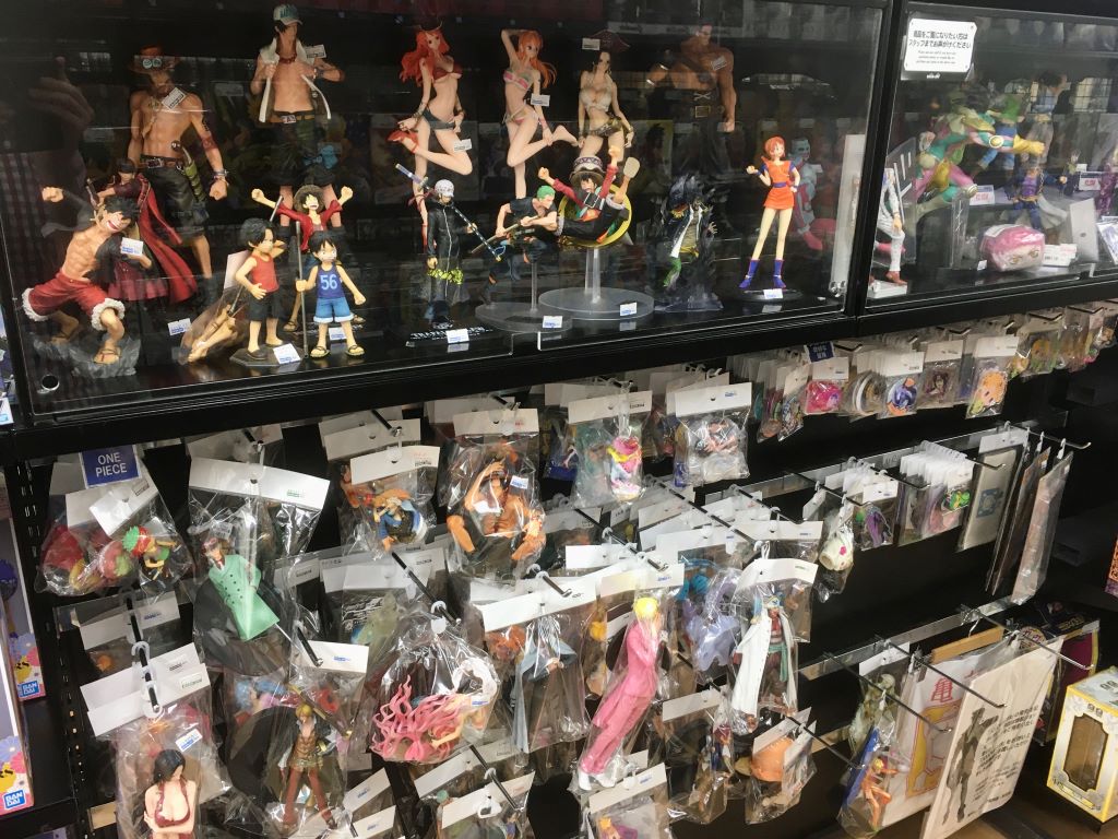 A selection of used, box-less figures found at Book Off