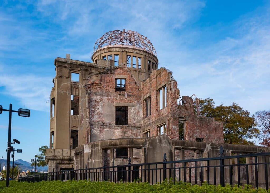 The only building that could stand during the Hitoshima's bombing