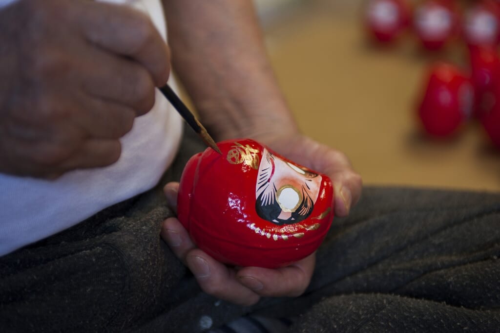 Detailed of the hand-made daruma