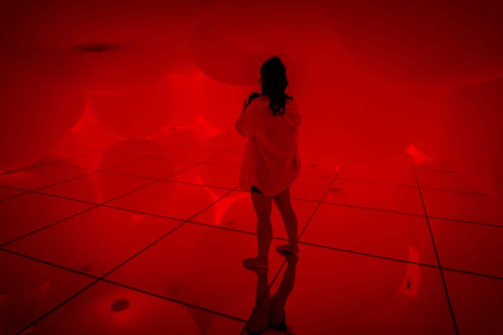 red spheres of light at teamLab Planets in Tokyo