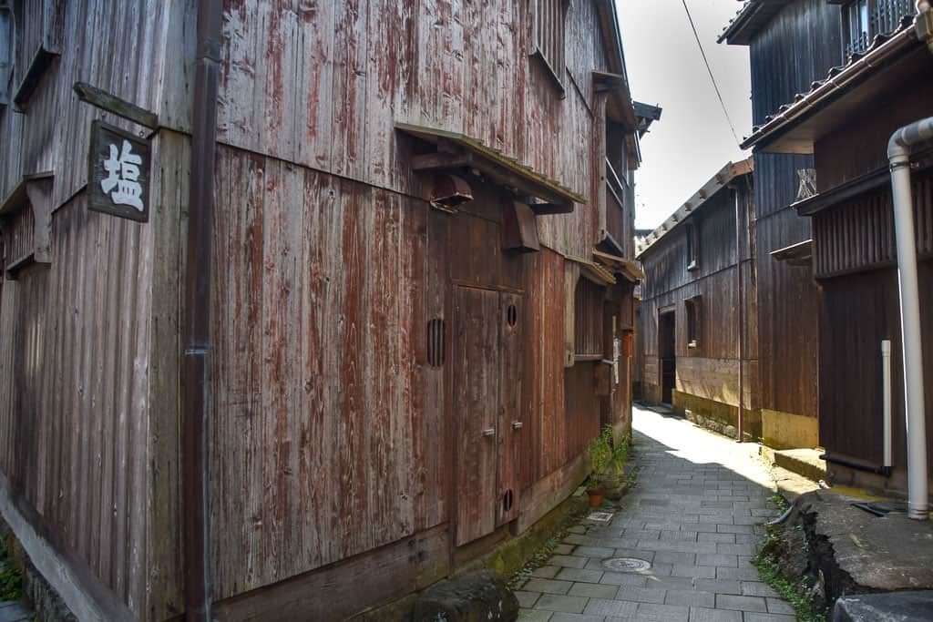 Edo period Alleyway in Shukunegi Village on Sado Island, Niigata
