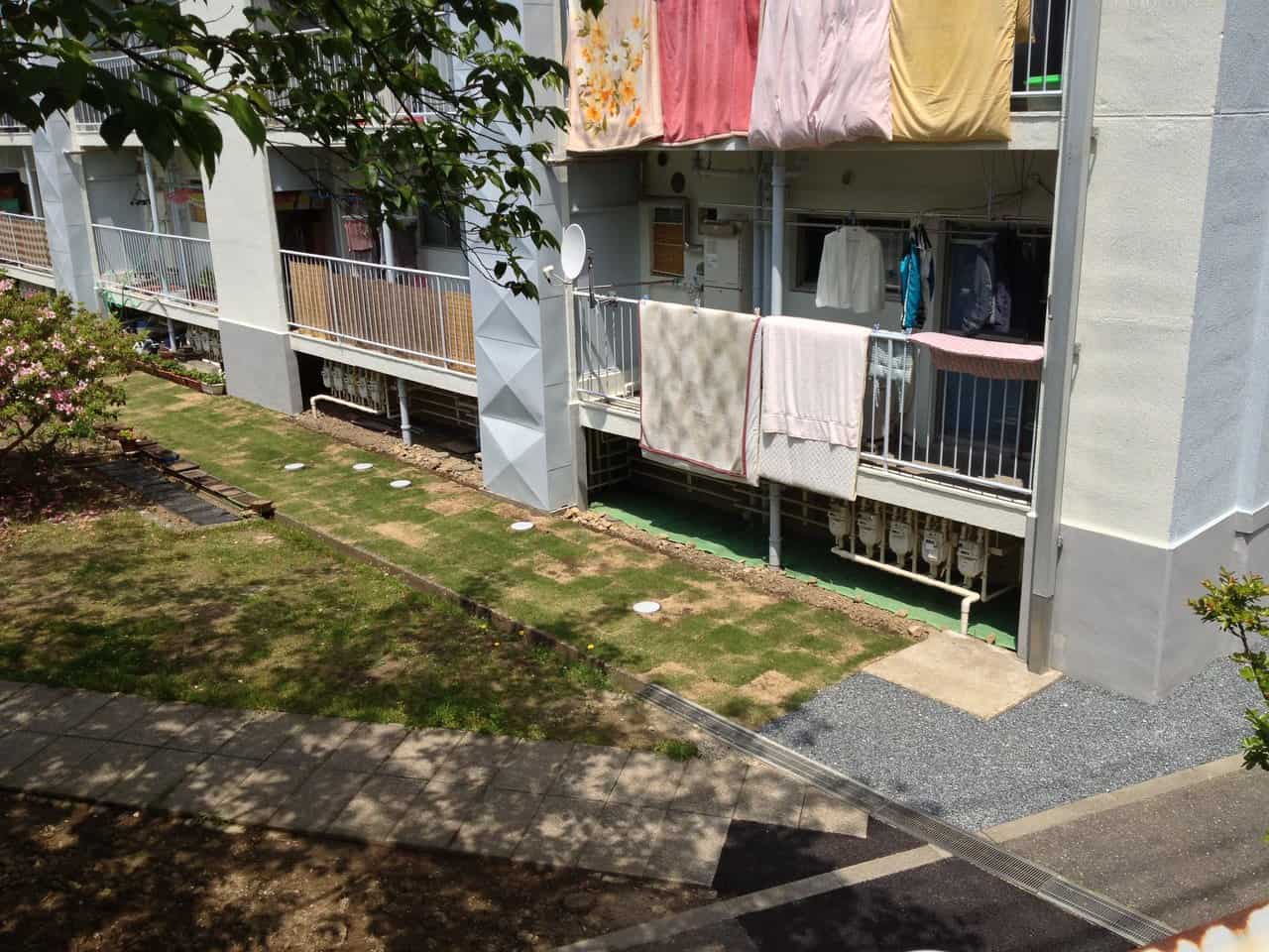 Sleeping on a Futon Why do the Japanese sleep on the floor?