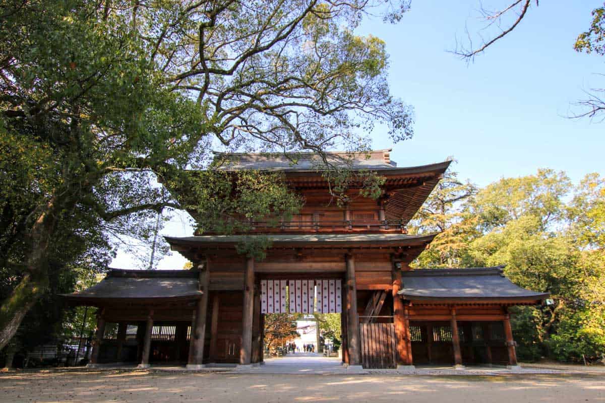 Oyamazumi shrine gate entrance