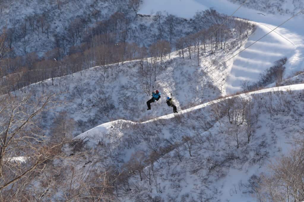 skiing in japan