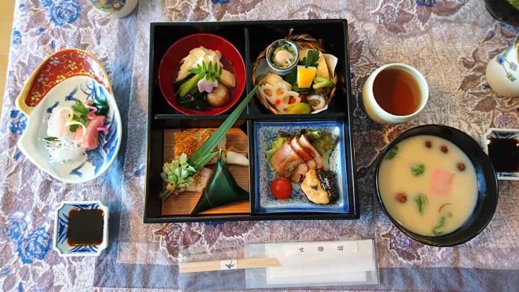 shokako bentou meal in Japan