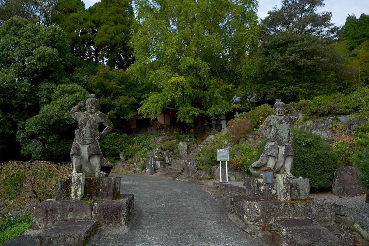A Visit to Unganzenji Temple and the Legendary Swordsman Miyamoto Musashi Cave in Kumamoto