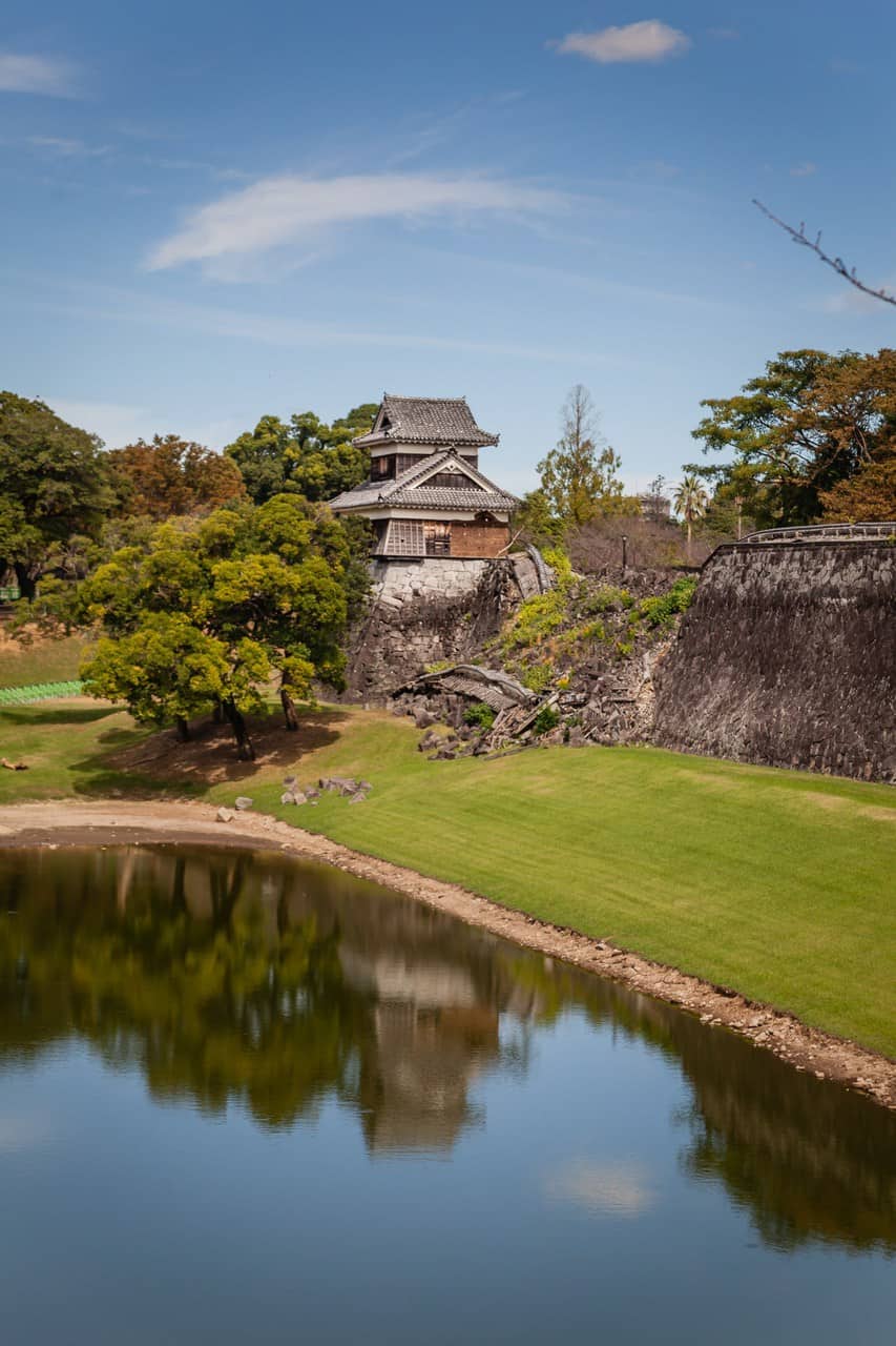 Damaged wall after 2016 earthquake in Kumamoto Castle in JApan