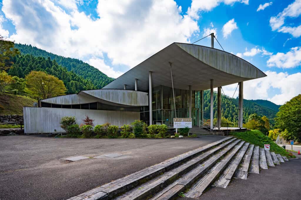 Kumo-no-Ue no Hotel: "The Hotel above the Clouds" designed by Kengo Kuma