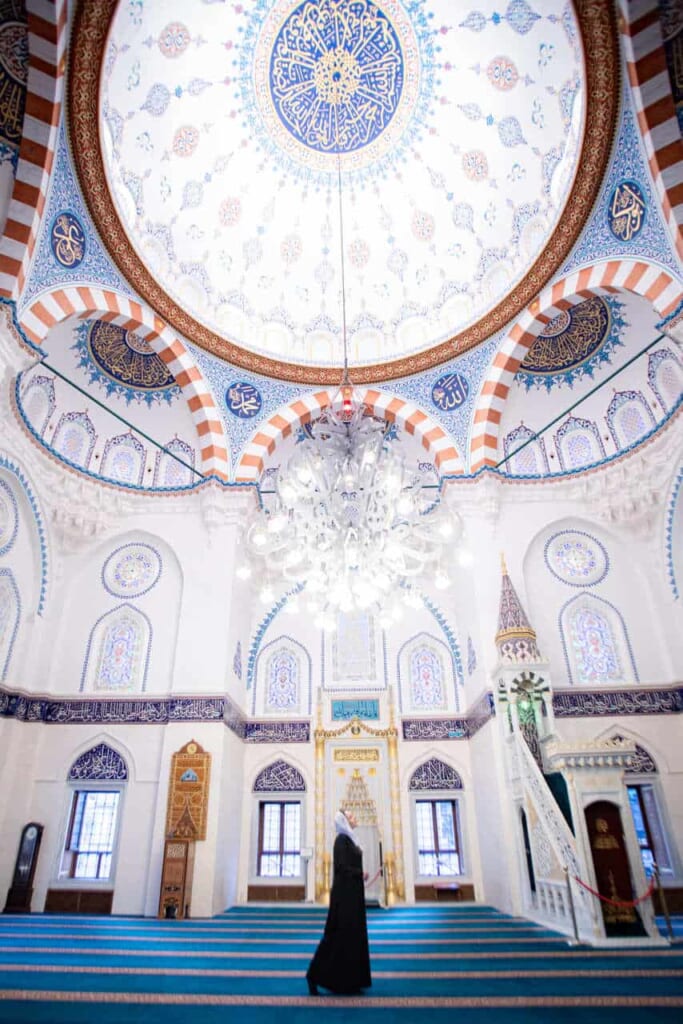 Inside of Tokyo Camii with a lady