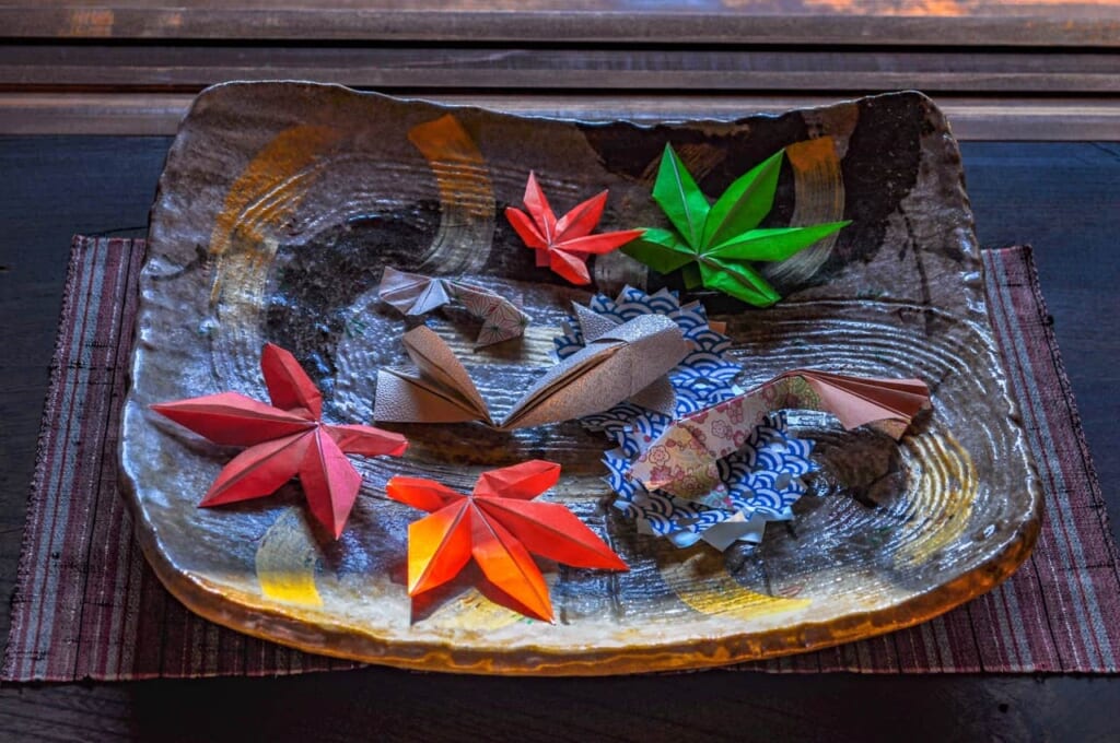 fall leaves origami in Japan
