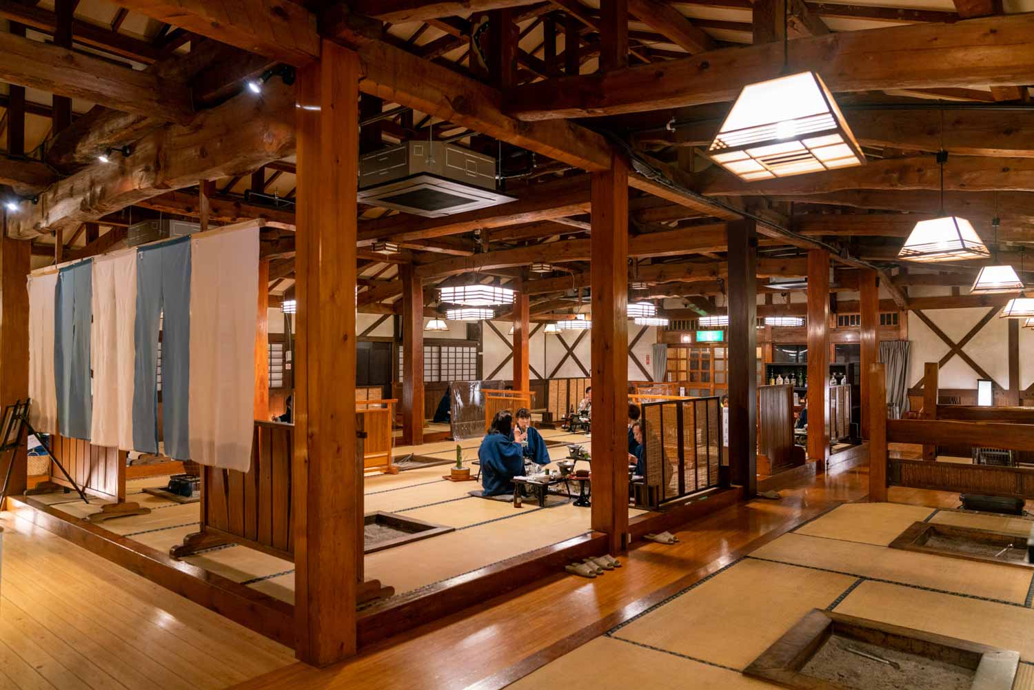 tatami room dining at Taira no Takafusa ryokan