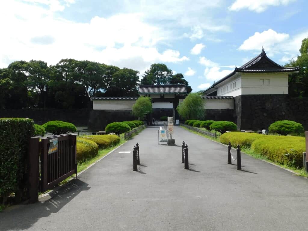 Ote-mon Gate of the Tokyo Imperial Garden.