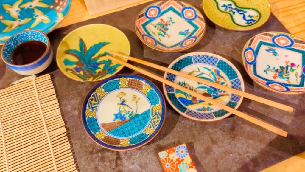 Kutani ware plates and chopsticks