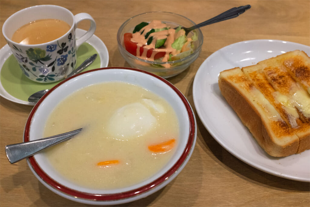 The breakfast set at Senriken cafe in Toyosu Market, Tokyo