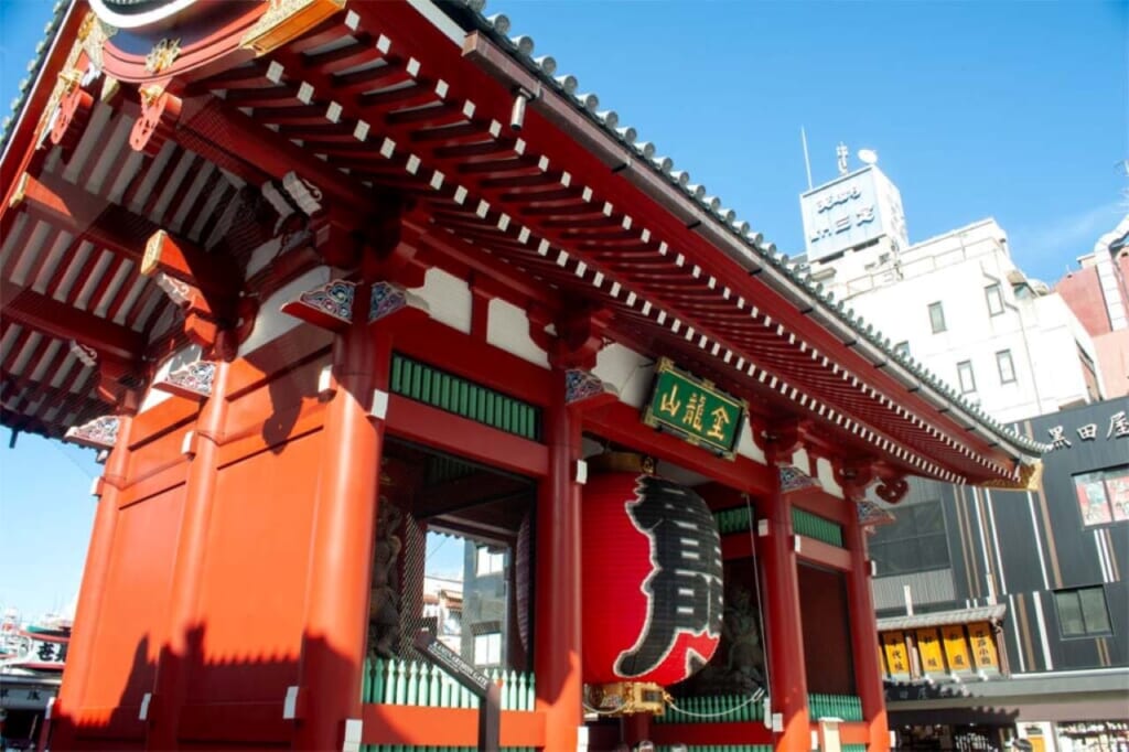 Sensoji Temple's Kaminarimon Gate