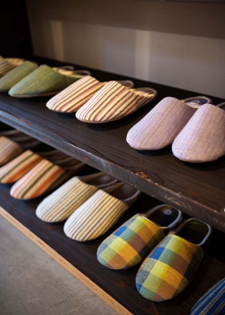 Slippers made from Enshu woven cotton