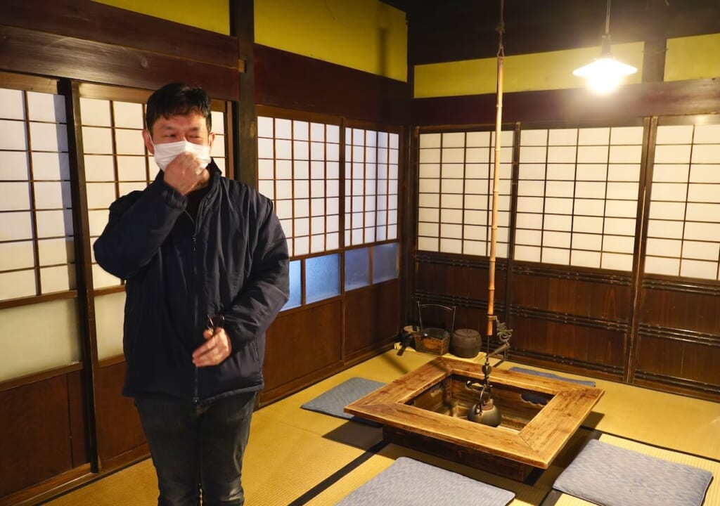 Ishiguro-san gives a tour of his samurai residence in Kakunodate