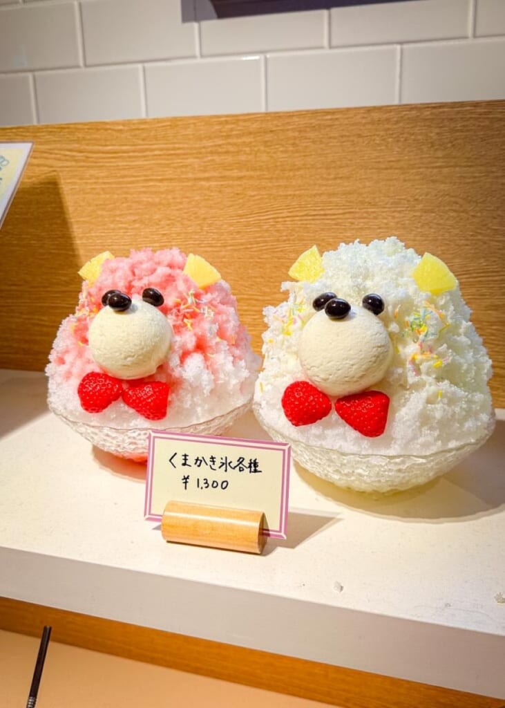 Kakigori samples in Shinjuku