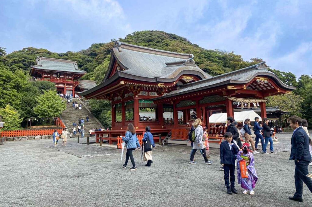 Visitors at Tsurugaoka Hachimangu Shrine