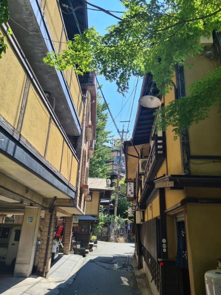 narrow streets of Kurokawa Onsen