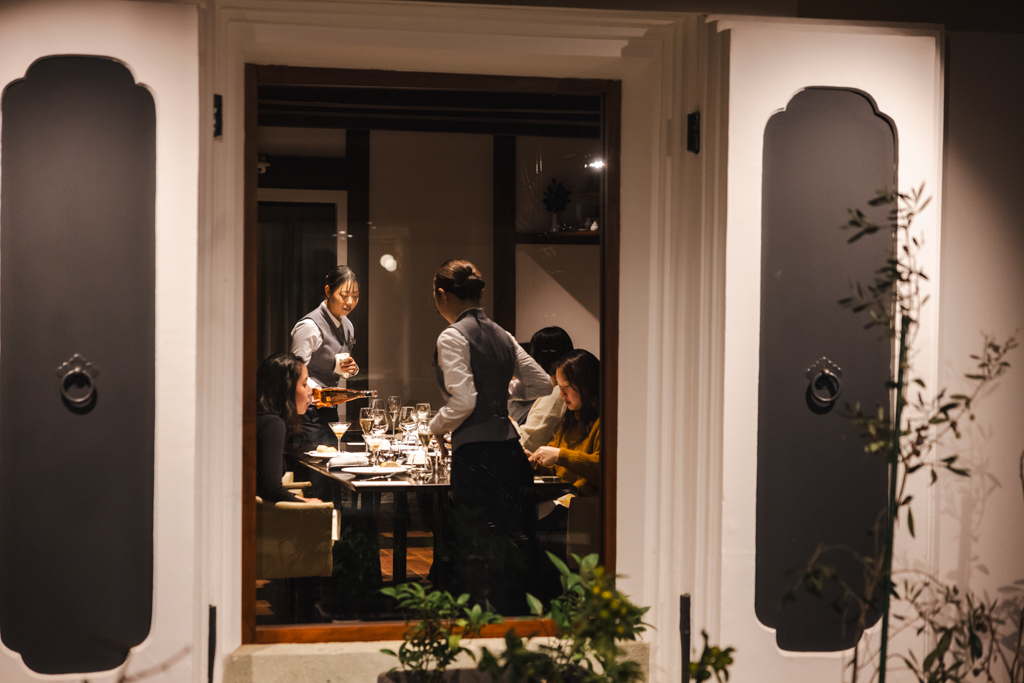 The view of an elegant restaurant in a hotel in Fuku