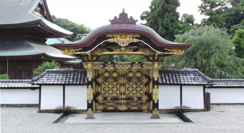 Porte Karamon au temple zen Kenchoji à Kamakura