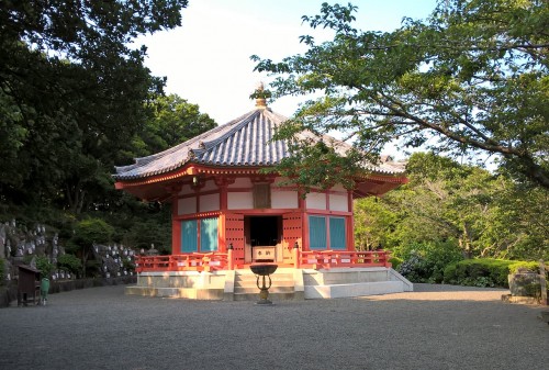 Temple du jardin du mont Nesugata à Shimoda