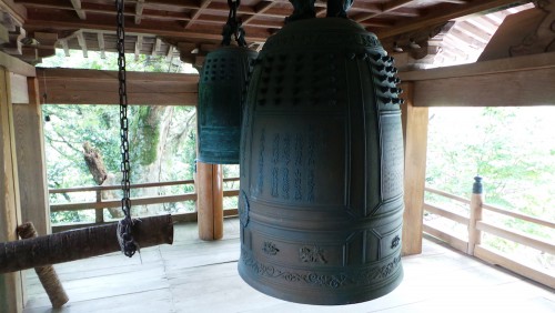 Les cloches en bronze du temple Monjusenji, dans la péninsule de Kunisaki, préfecture d'Oita sur l'île de Kyushu
