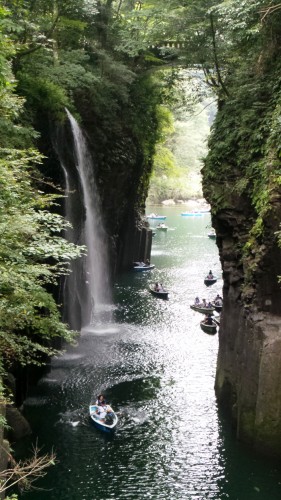 Point de vue sur la cascade Minainotaki des gorges de Takachiho