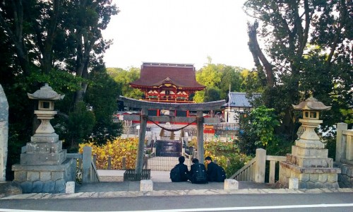 Le très beau sanctuaire Iga Hachimangu, d'Okazaki, Japon.