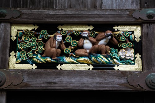 les trois singes au sanctuaire Toshogu à Nikko
