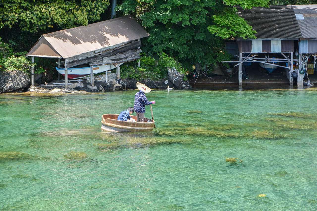 L’île de Sado : Balade sur une eau turquoise en tarai-bune à Ogi