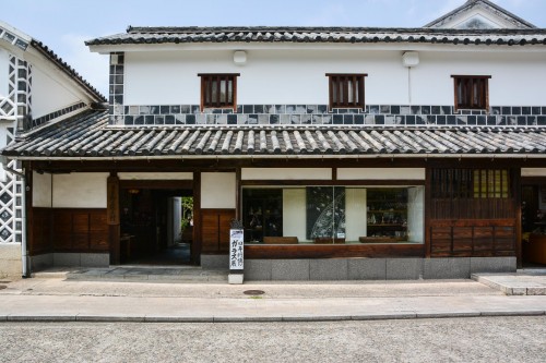 visite du quartier historique de Kurashiki, le Bikan avec le musée des jouets japonais