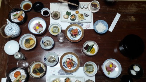 Iwamotorou Ryokan, le ryokan de plus de 700 ans à Enoshima avec le dîner traditionnel japonais