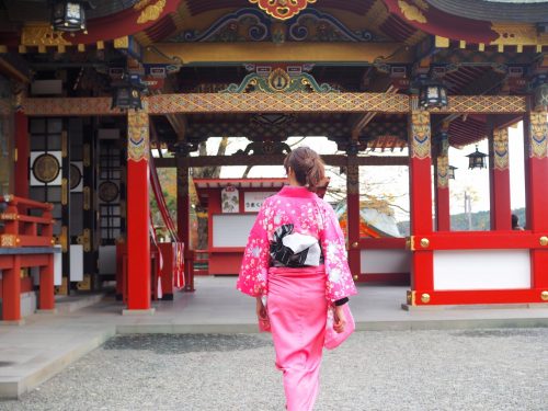 Yutoku Inari en kimono, saga, kyushu, obi, sanctuaire