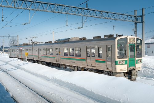 Trains dans la neige, Tohoku, Yonezawa, Japon