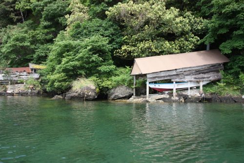 La crique de Yajima Taiken sur l'île de Sado, dans la Préfecture de Niigata, Japon
