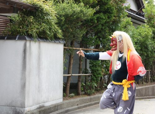 Démon femelle au festival de Ondeko sur l'île de Sado, Préfecture de Niigata, Japon